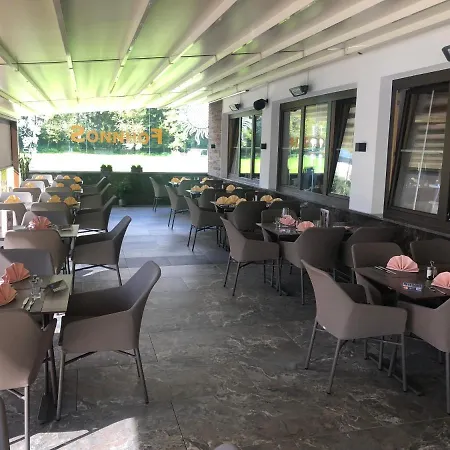 ホテル Hotel-restaurant Sonnhof