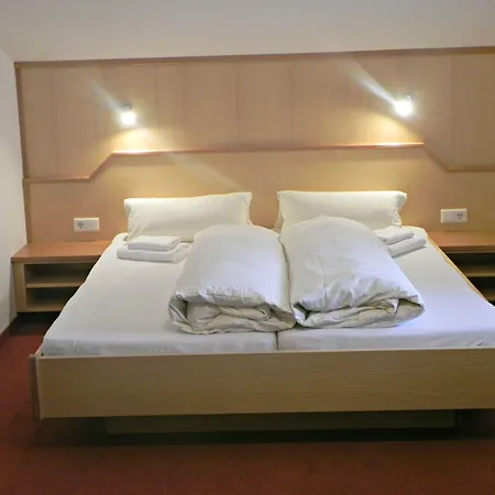 ホテル Hotel-restaurant Sonnhof 3*