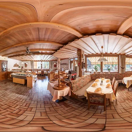 Hotel-restaurant Sonnhof ホテル